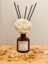 Load image into Gallery viewer, Jasmine + Gardenia Flower Reed Diffuser
